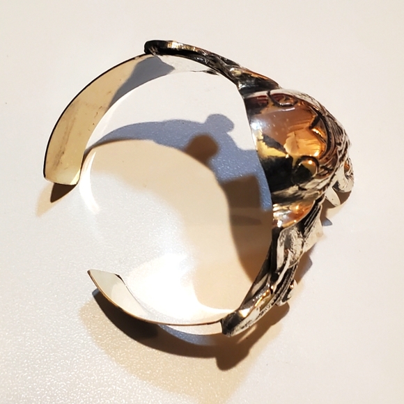 Elephant Trunk Love Cuff Bracelet - Picture 2 of 3